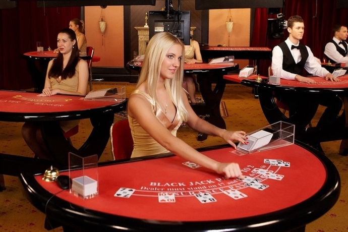 казино с реальными девушками